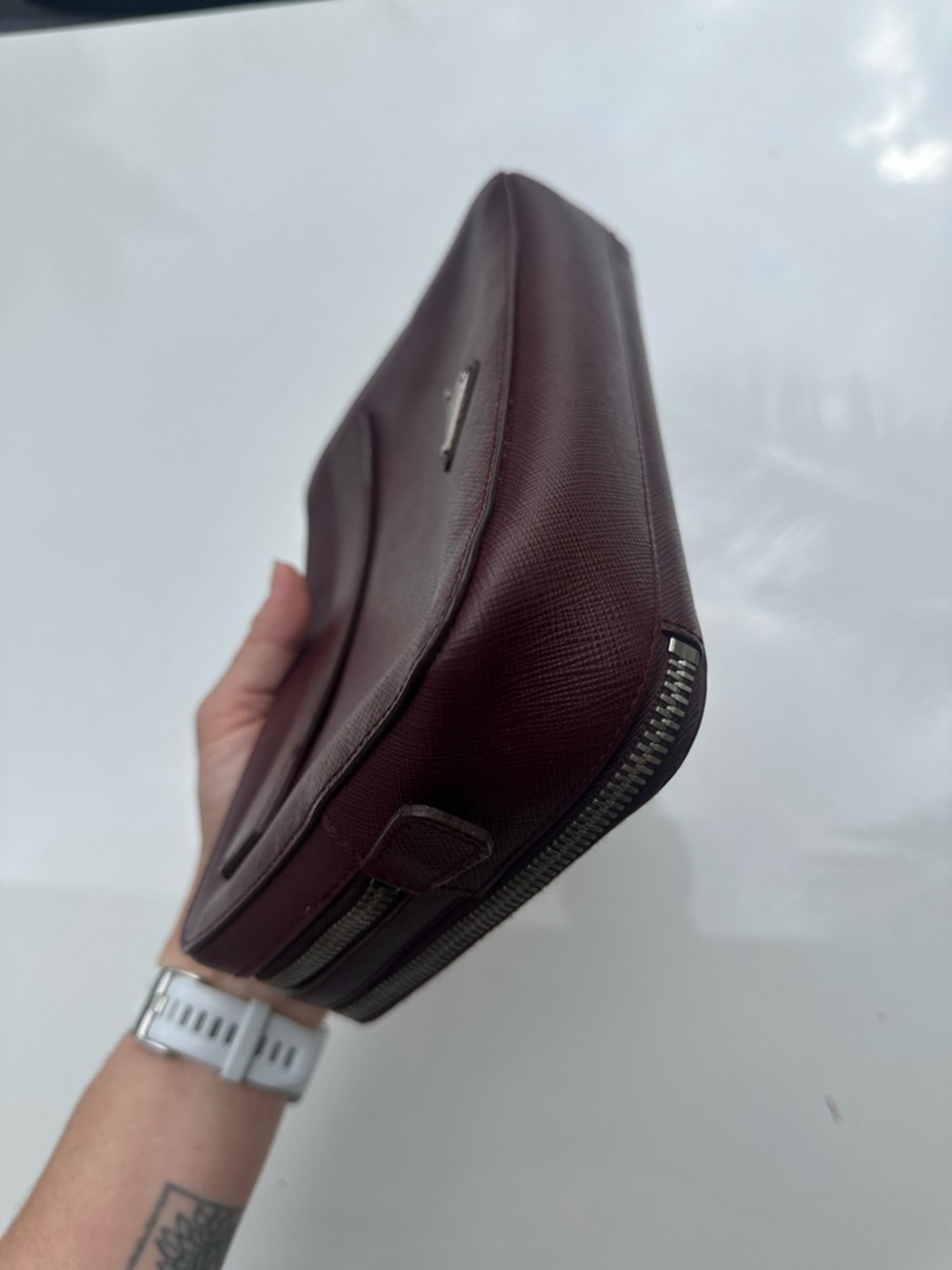 Prada Saffiano Travel Wallet / Clutch – Granato Burgundy – Excellent Condition - Picture 6 of 13